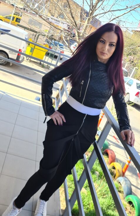 lepa ambiciozna crvenokosa