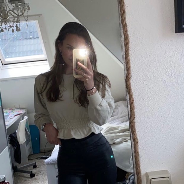 mlada entuzijastična