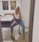 zanima je samo krevet