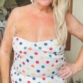 Nasmejana starija dama